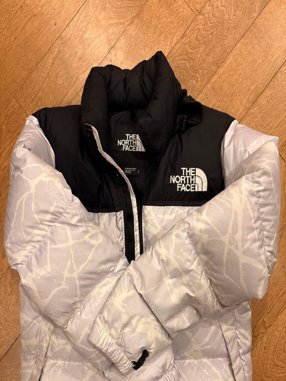 Doudoune/puffy jacket NORTH FACE retro nuptse 1996 blanc/mauve clair/noir